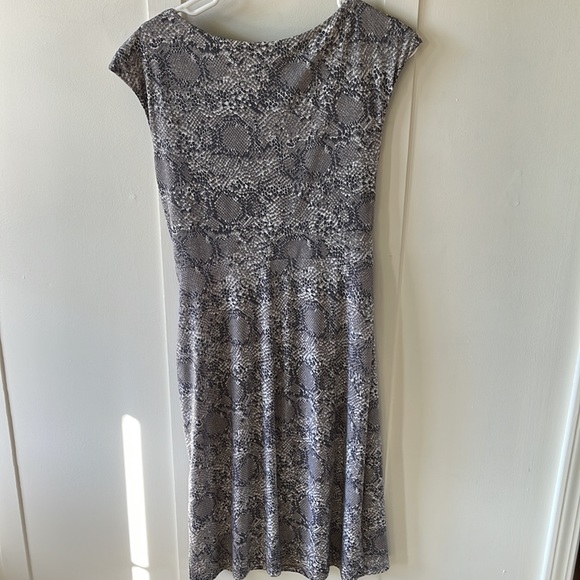 Snake Print woman’s dress size 10 - Picture 4 of 4